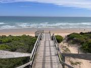 The Ebb Luxury Retreat - Just steps to the beach!