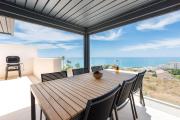 House with Jacuzzi and Amazing Sea Views, sauna and gym