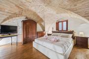 GuestHost - Cozy Apartment in the Heart of Assisi