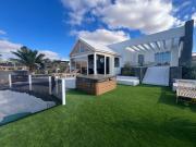 Luxury Family Villa with Private Pool, Jacuzzi & Sauna