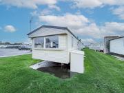 Lovely 8 Berth Caravan For Hire In Essex At Naze Marine Park Ref 17181P