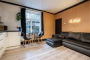 Modern Central Cardiff Flat Sleeps 6