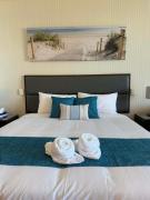 Oaks Goldcoast ,Goldcoast Highway surfers Paradise