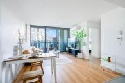 Waterfront 1BR Docklands Apt with FreeParking#88816