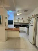 Apto completo reformado 3 min da praia