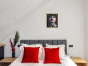 Ruby Chic Avlabari Suite