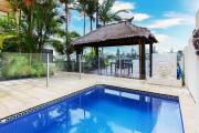 4 BR 3R Pool Pontoon Near the beach