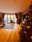 Cotswolds Lakeside Lodge - Nesbitts Nest