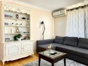 Pet friendly home near Adventure World Fiona Murdoch