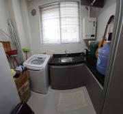 Apto 3 quartos 3 vagas Meia Praia Apto 3 quartos 3 vagas Meia Praia