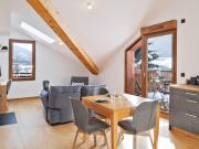 Appartement moderne avec balcon et parking à Serre Chevalier - FR-1-808-27
