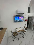 La Maison di Mery Naples Center