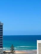 Top of The Mark - Top Floor Apartment, Centre of Surfers Paradise