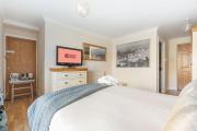 GuestReady - Relaxing Ensuite Room with Balcony
