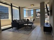 Bright Two Bedroom Apt with Stunning City and Mountain Views