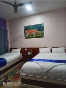 Top Sauraha