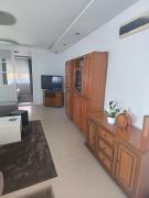 Lovely Apartment with terraceDivan apartman sa terasom