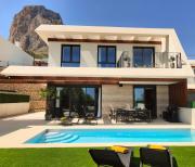 New villa with private pool in Polop Bay View