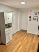 019- Quiet 2BR1BA Walk to PATH