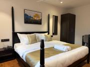 Hotel Aventus - by Urbantara