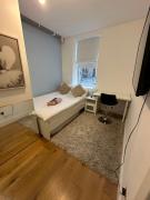 En Suits room with your own bathroom and toilet