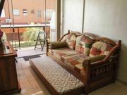 Apartamento novo com ampla sacada e piscinas