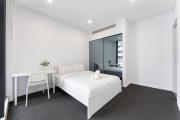 Stylish 2BR - Close to Station & 5 Mins to Airport