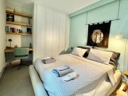 Nomadic life-Elegant Apartment by Athens Riviera