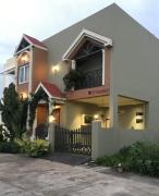 Entire Craftsman house with 2 Bedrooms kitchen and more