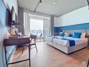 South 32 Hotel by Zzzing