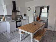 Stylish Ashbourne townhouse near the Peak District and Alton Towers