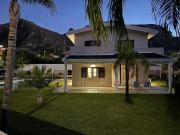 Private Villa, Sun and Pool