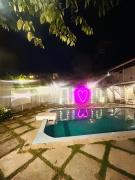 Wistaria Luxury Resort With Pool