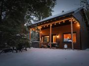 Le Pic-Bois - Waterfront Chalet with Spa