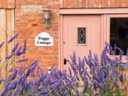 Finest Retreats - Poppy Cottage, Great Houndbeare Farm