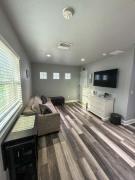 Modern Tampa studio full Kitchen & great location