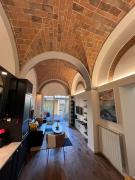 Chic Florence Retreat City Gem