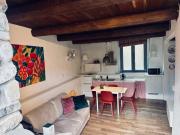 Le Case di Rosie, Tuscan Mountain View apartment with Pool