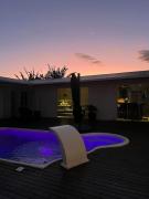 Casa na Pinheira com 5 Quartos, Piscina e Área Gourmet