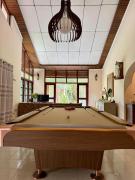 Dark Green Resort - Airport Transit Villa