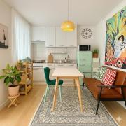 Airport Bus Direct, 5min to Hongdae,Hapjeong,K-POP,Gangnam,Entire Home