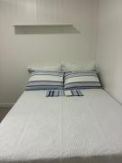 Kitnet container 30 metros da praia 6 km Beto carrero