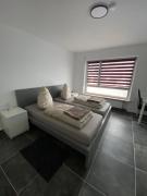 Moderne 2 Zimmer Wohnung Küche und Bad im Zentrum