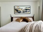 Exquisite 2BDRM in Heart of MDR King Bed