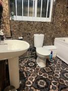 2 Bedroom Flat in Zone 1 East Central London with Parking