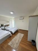 2Br Stanley Sea View