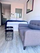 Modern Studio at 1 on Albert with Habour View
