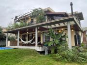 Casa Okada, sustentável com piscina e horta