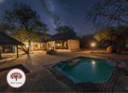Zebula Golf and Wildlife Estate - Moonlit Sky 10 pax - Moi Signature Luxury villa