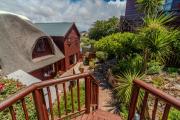 Stunning Glencairn home close to beach